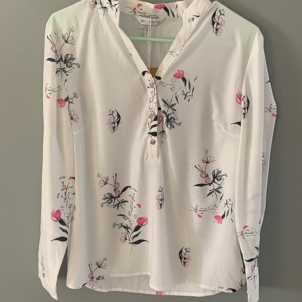 L Floral Blouse by Tendency NWT